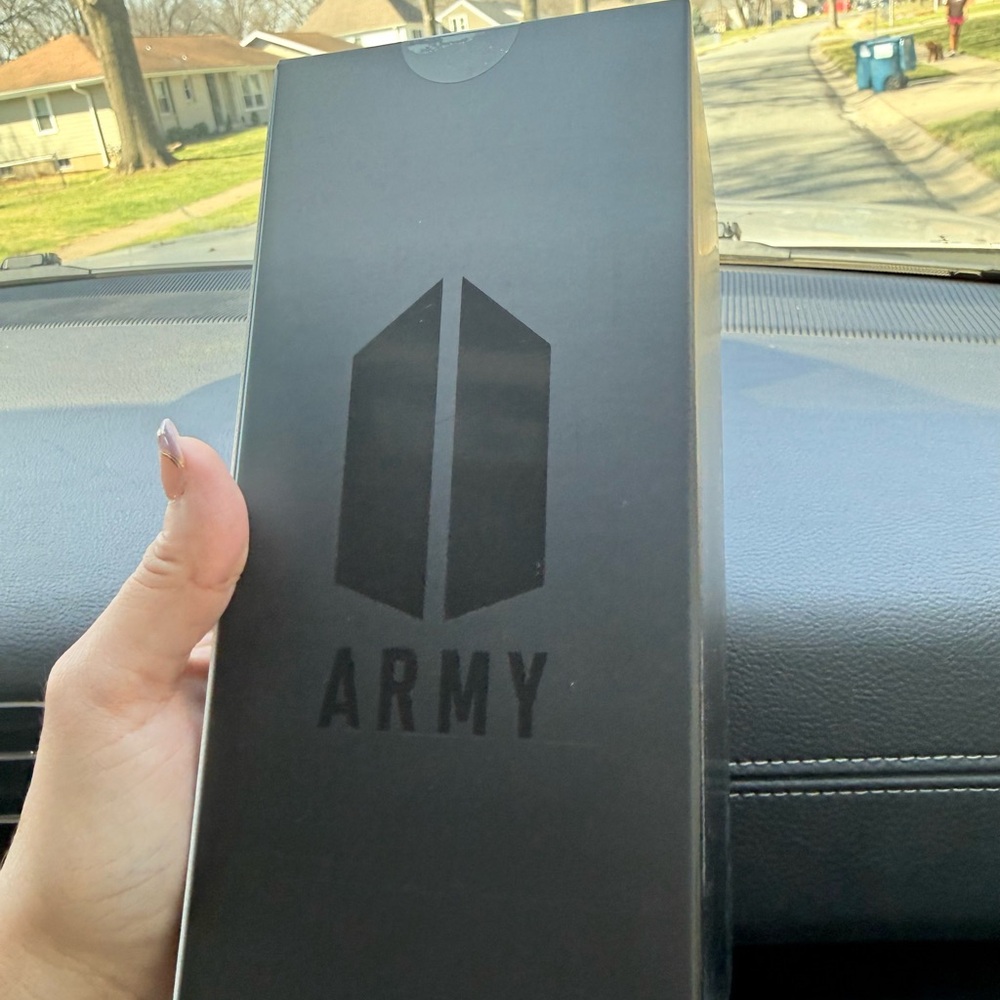 BTS /// Official Light Stick - Version 4 *New In Box* - Picture 6 of 7